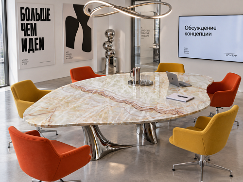 Столешница из оникса Onyx Beige для переговорной